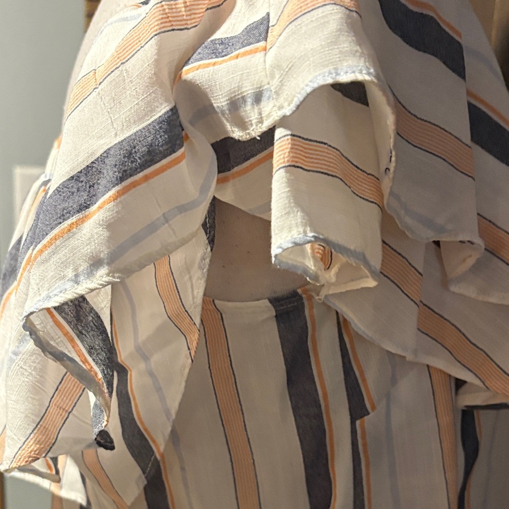 Chic Ruffled Striped Blouse - Picture 9 of 9